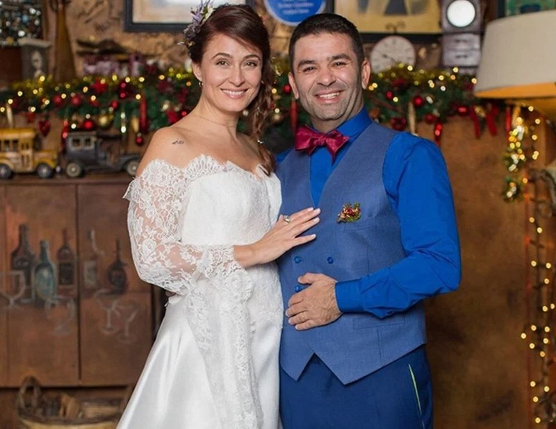 Ceyda Düvenci ile 8 yıllık evliliğini bitirmişti! Bülent Şakrak, yeni yıla yeni sevgilisiyle girdi! O isimle aşk yaşıyor - Resim: 1