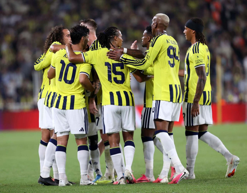 Şampiyonlar Ligi’nde kritik randevu! Fenerbahçe, Lyon’u konuk edecek! İsmail Kartal kararını verdi! İşte muhtemel ilk 11’ler - Resim: 8