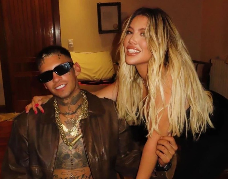Galatasaray'ın yıldızı Mauro Icardi ile boşanmıştı! Wanda Nara'dan romantik kutlama geldi! Paylaşımı manidar bulundu - Resim: 3