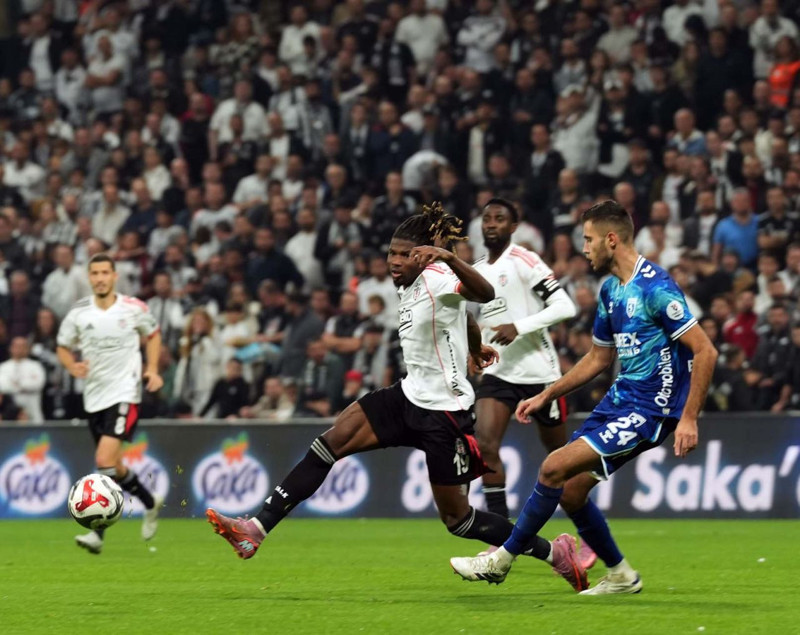 Beşiktaş'tan şaşkına çeviren karar! 41.5 milyon euroluk yıldızın bileti kesildi! Yeni transfer gidiyor! - Resim: 4