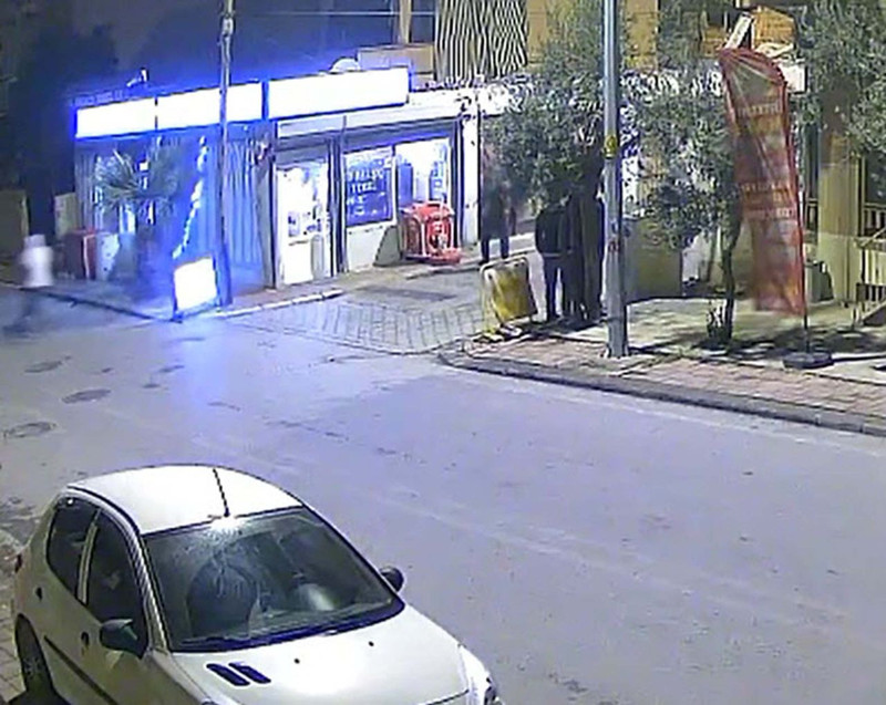 Hesap kavgasında kan aktı! 1 kişi hayatını kaybetti: O anlar kamerada - Resim: 2