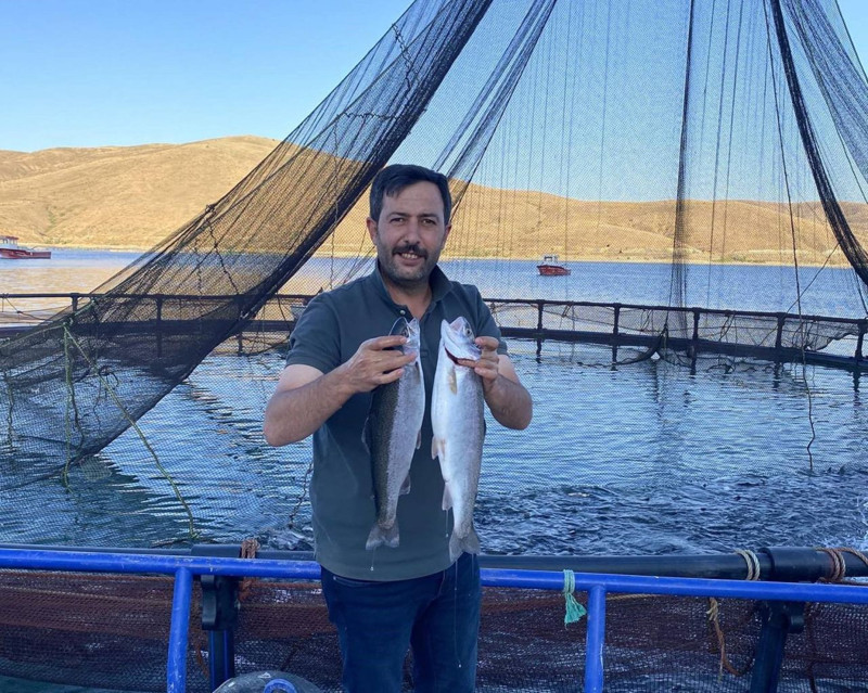 Bayburt’un Demirözü Göleti’nde yetişen alabalıklar somon oldu, 105 ton ihracat yapıldı - Resim: 1