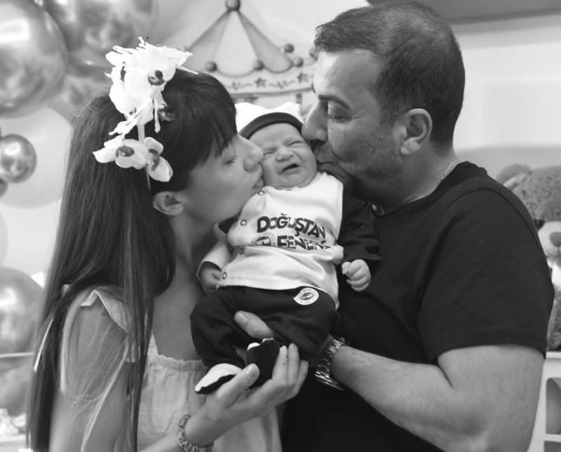 Emre Karayel 53 yaşına girdi! "Doğum günü hediyem" notuyla oğlunu paylaştı - Resim: 6