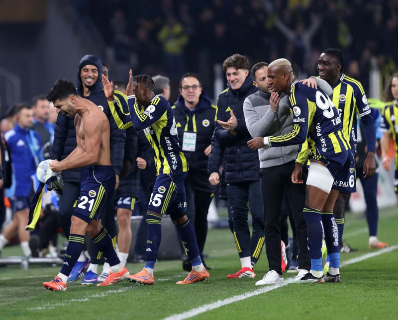 Kasımpaşa maçı bitti, soyunma odasına indi! Sadettin Saran’ın futbolculara söyledikleri ortaya çıktı! - Resim: 6