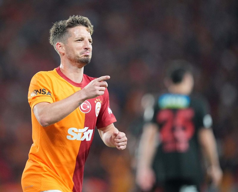 Galatasaray transferde gemileri yaktı! Mertens’in yerine 52 milyon euroluk dünya yıldızı! Cimbom devreye girdi - Resim: 7
