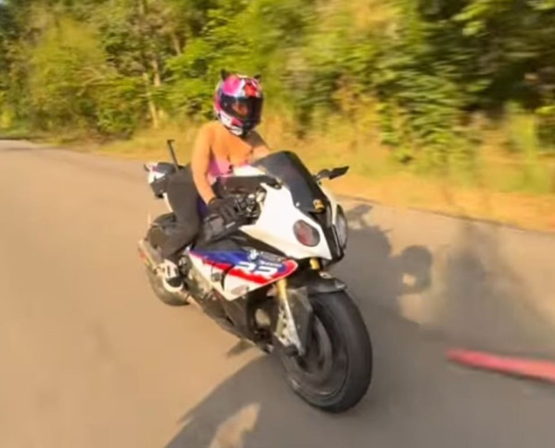 Ünlü fenomenden acı haber! Trafik kazasında hayatını kaybetti - Resim: 1