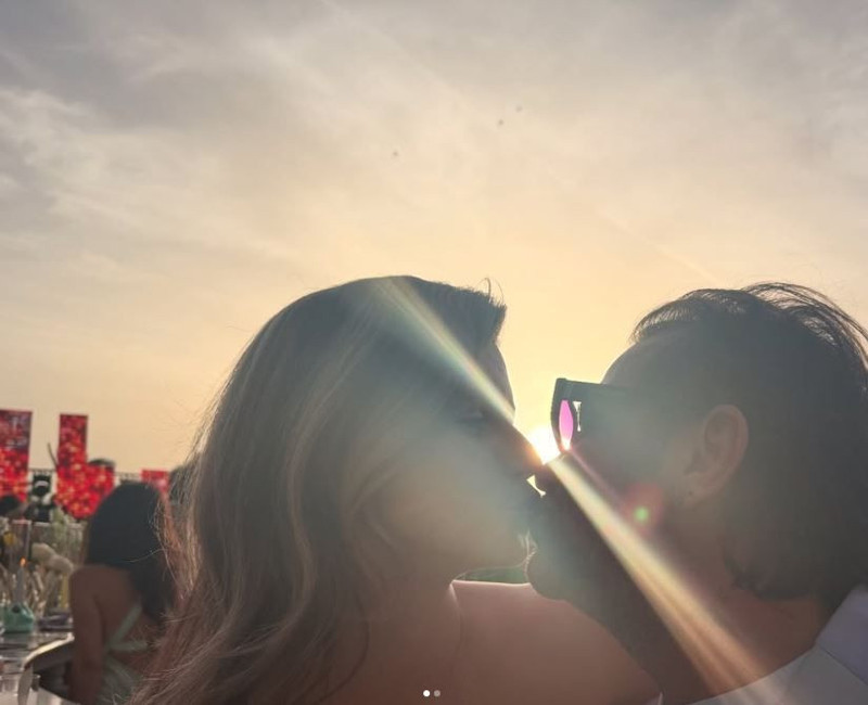 Beren Saat ve Kenan Doğulu'dan dudak dudağa poz! - Resim: 4