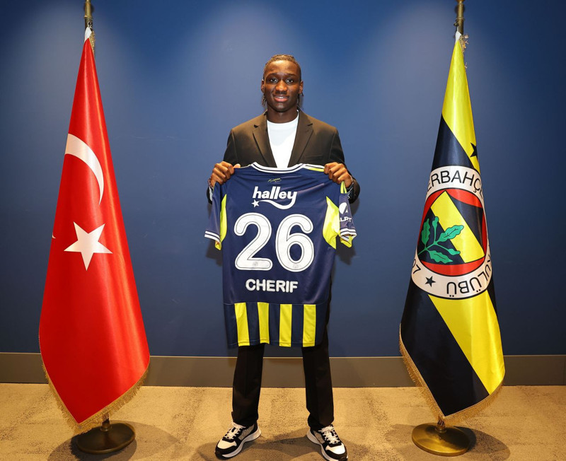 Fenerbahçe'de Aykut Kocaman'dan büyük sürpriz! O futbolcu kadroda kalabilir - Resim: 4