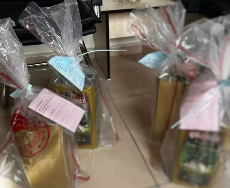 "Natürel sızma zeytinyağı" diye satıyorlardı!  2 bin litre yağ hileli çıktı! Bakanlık el koydu - Resim: 2