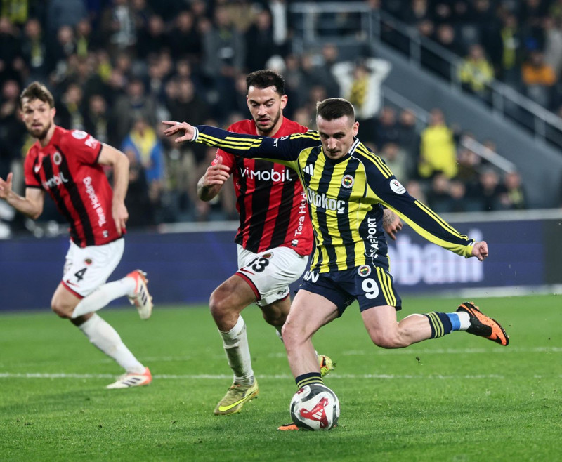 Fenerbahçe şampiyonluk serisi maçında Rize'yi konuk ediyor! İşte Tedesco'nun ilk 11'i - Resim: 11