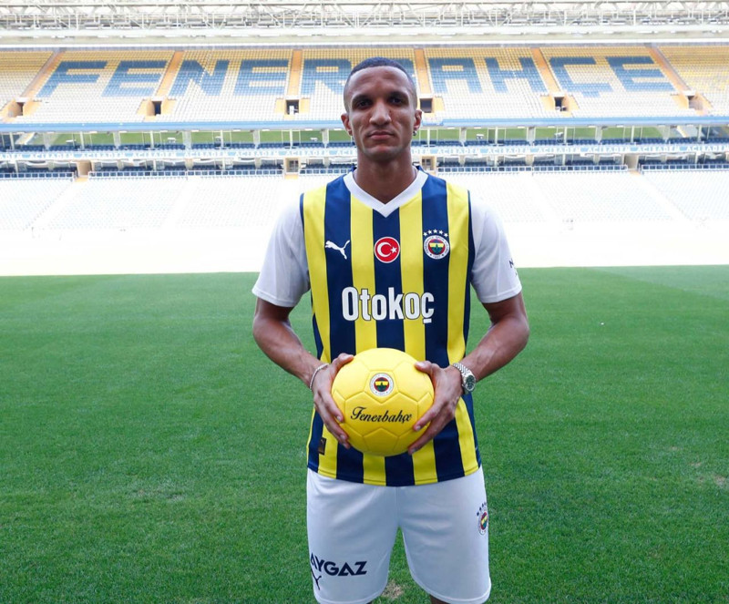 Fenerbahçe biletini kesti! 8 milyon euroluk yıldız gidiyor! Resmi transfer görüşmeleri başladı - Resim: 8