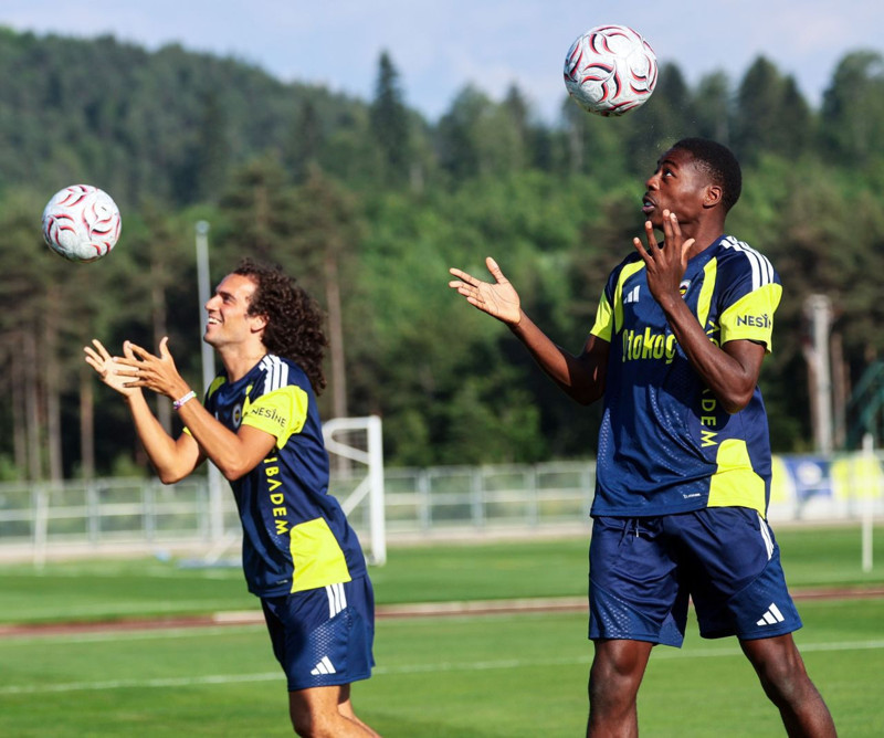 Fenerbahçe'de ilk gönderilecek 3 isim belli oldu! Hemen yollar ayrılacak - Resim: 2