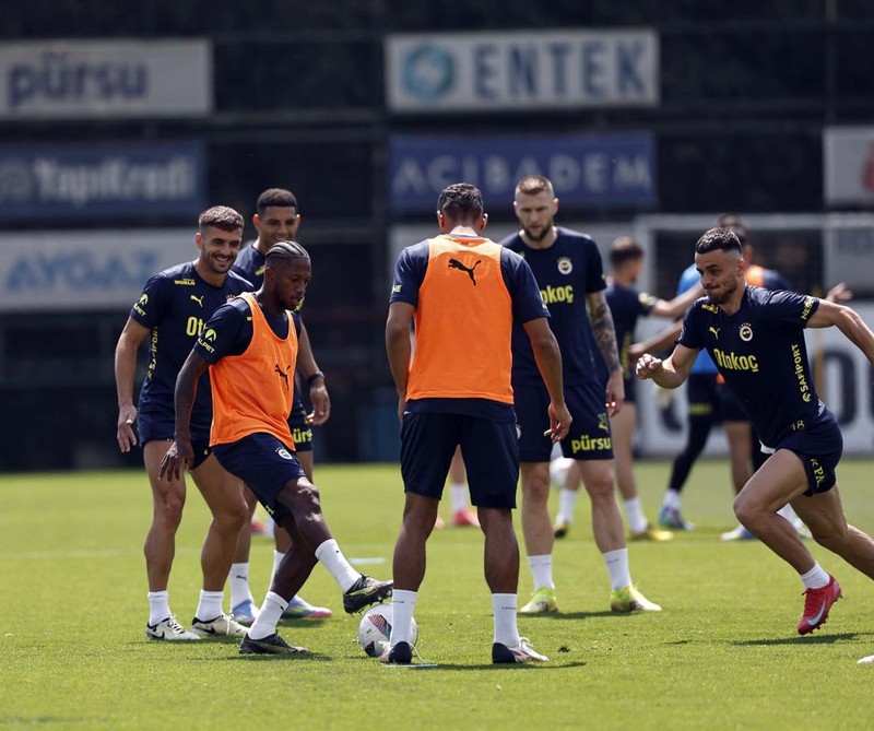 Ali Koç’tan çılgın transfer hamlesi! 108 gol, 177 asisti olan yıldızın kapısını çaldı! 2 yıl için 25 milyon euro maaş teklif etti! - Resim: 2