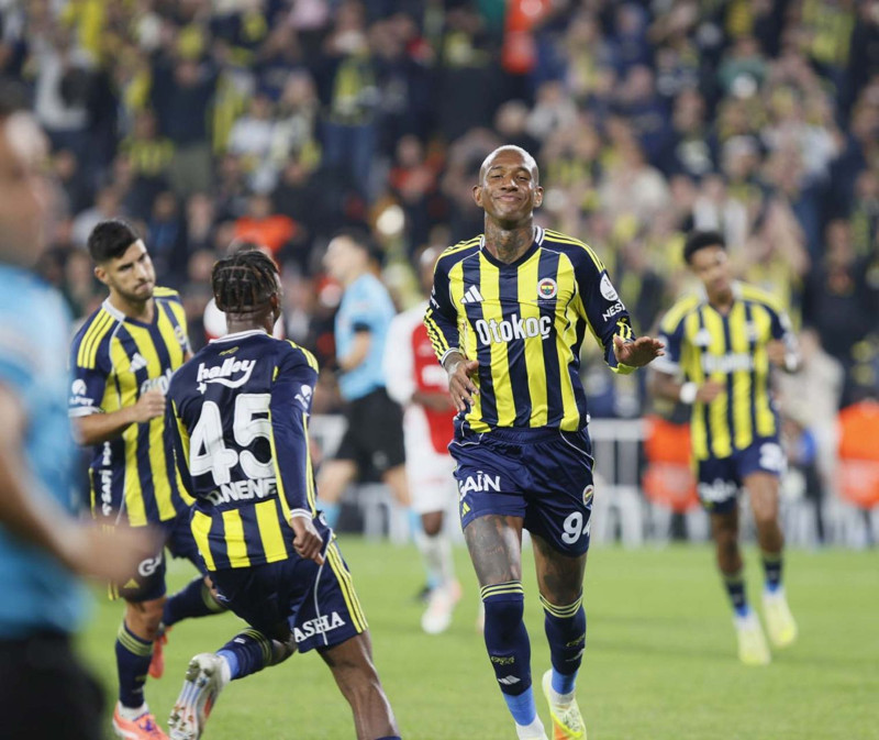 Fenerbahçe taraftarını çıldırttı! 14 milyon euroluk yıldıza büyük tepki! Karagümrük maçı sonrası sosyal medya yıkıldı! - Resim: 6