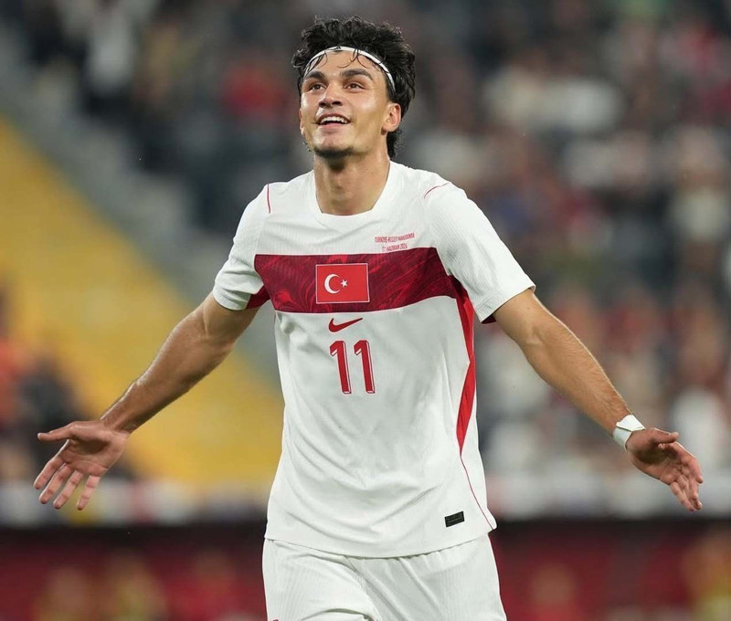 Okan Buruk istedi, Dursun Özbek alıyor! Galatasaray transferde bombayı patlattı: Yıldız futbolcu için 40 milyon euroluk teklif! - Resim: 6