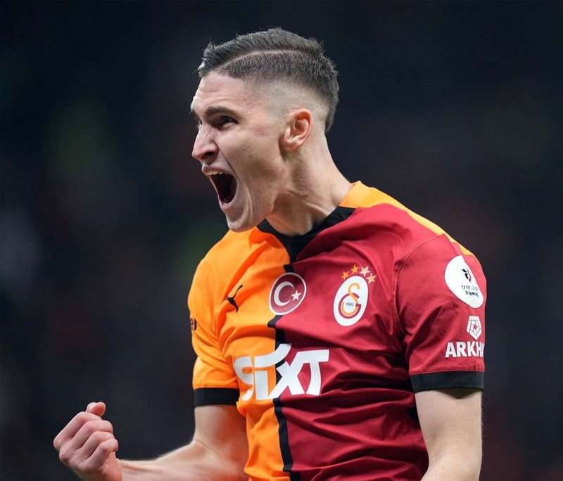 Galatasaray’da değişim başlıyor! Okan Buruk’tan 11 milyon euroluk yıldız için şok rapor! “Satılabilir” - Resim: 4