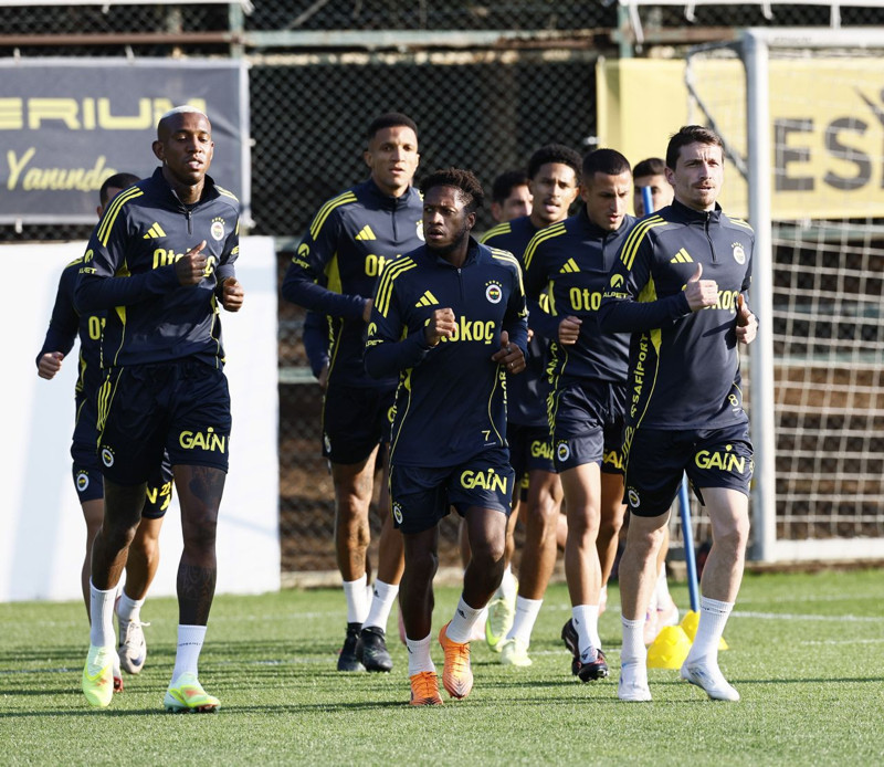 Fenerbahçe'de Tedesco resmen duyurdu! O isim Ferencvaros maçına ilk 11'de başlayacak - Resim: 7