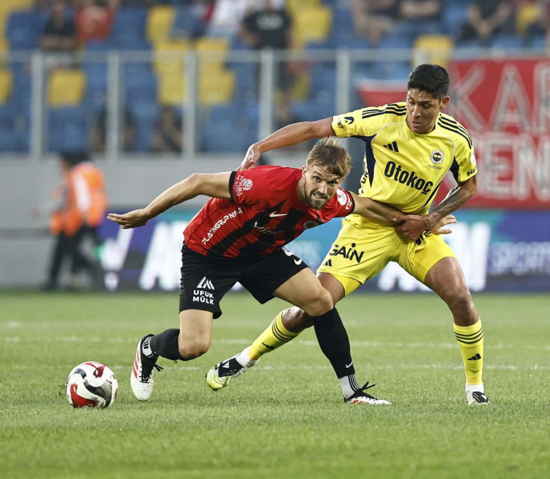 Fenerbahçe’ye şok haber! 22 milyon euroluk yıldız sakatlandı - Resim: 7