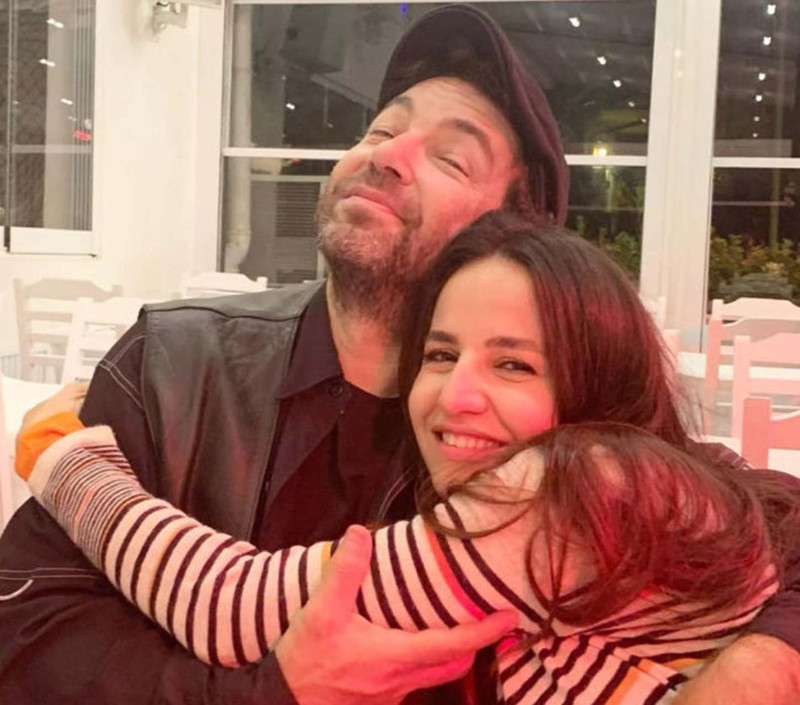 18 yıllık evlilik tek celsede bitti! Ünlü oyuncu eşinden boşandı - Resim: 3