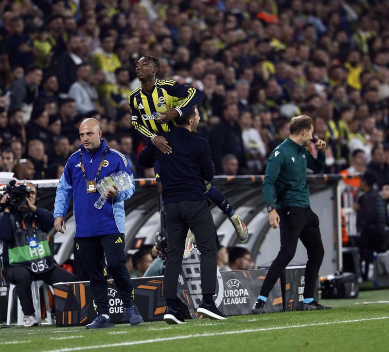 Fenerbahçe, Alman devini tek golle geçti! Maç sonunda 20 milyon euroluk yıldız kriz yarattı - Resim: 8