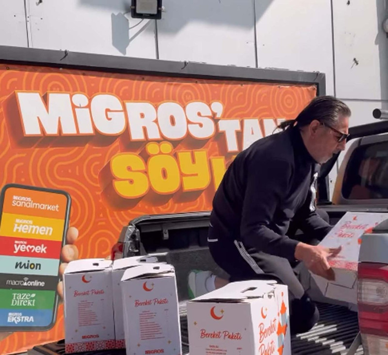 Depremzedeleri unutmadı! Şarkıcı Çelik’ten takdir toplayan hareket! - Resim: 3