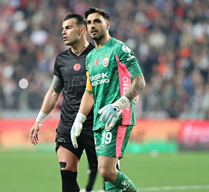 Galatasaray’da büyük operasyon! 6 futbolcunun bileti kesildi - Resim: 8