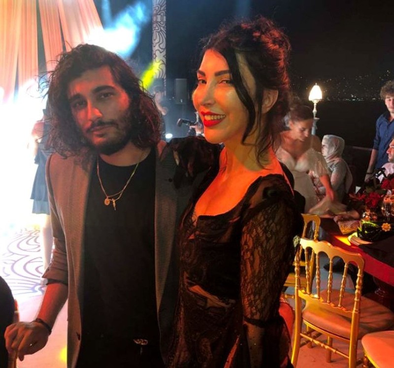 Hande Yener'den aşk itirafı! “Bu sefer turnayı gözünden vurdum” diyerek açıkladı - Resim: 4
