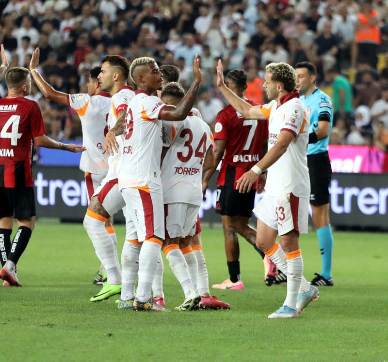 Galatasaray’ın transferini duyurdular! Dünya yıldızıyla prensip anlaşması sağlandı! Taraftarlar çok mutlu olacak - Resim: 1