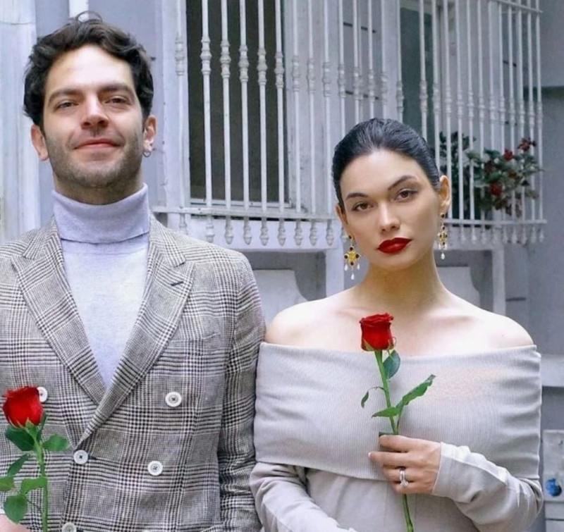 Düğün gününde bebek müjdesi vermişti! Beste Kökdemir'den karnı burnunda balayı pozları geldi - Resim: 1