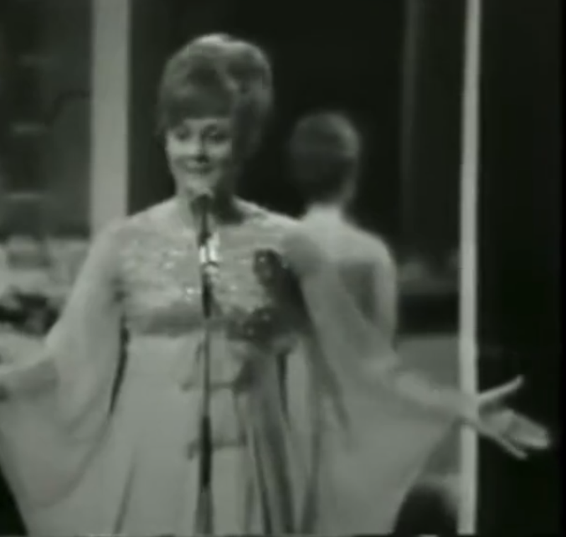 Eurovision şarkıcısından üzen haber! 88 yaşında vefat etti - Resim: 2