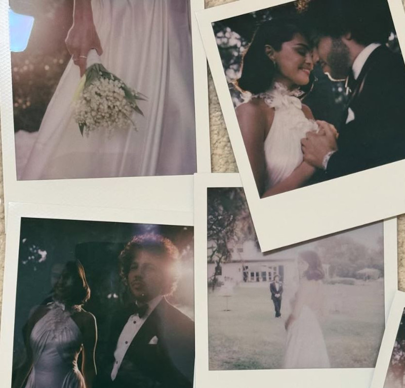 Selena Gomez ve Benny Blanco’nun düğününden yeni kareler! Dantelden oluşan gelinliği büyük beğeni topladı - Resim: 1