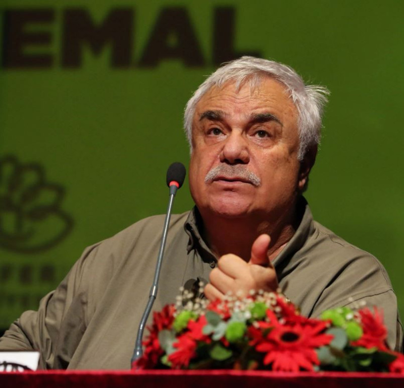 Yaprak Dökümü'nün Ali Rıza Bey'iydi! Halil Ergün'den şoke eden Gökçe Bahadır itirafı geldi! "Vefasızlık bu!" - Resim: 6