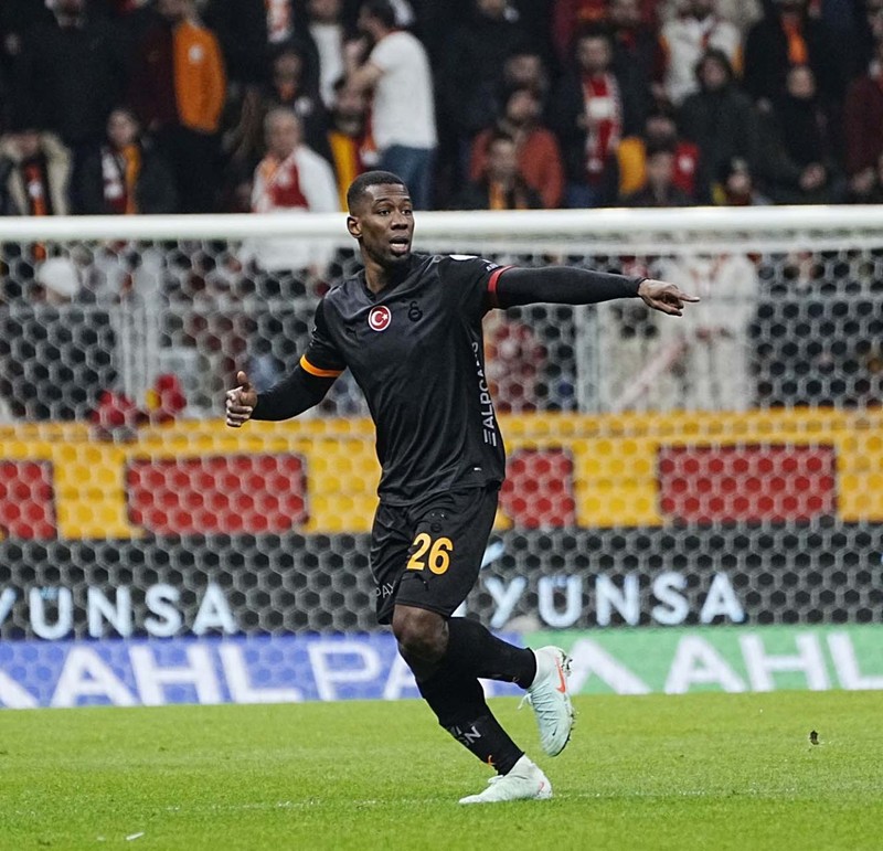 Galatasaray’dan şok transfer kararı! 8 milyon euroluk yıldızın üstü çizildi! Gelecek sezon kadroda düşünülmüyor - Resim: 4