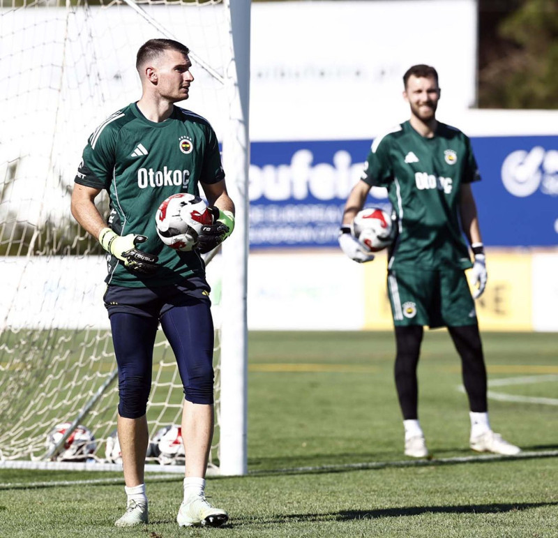 Mourinho’dan şok karar! 5 yabancı futbolcunun üzerini çizdi! Fenerbahçe’de gidecekler belli oldu - Resim: 5