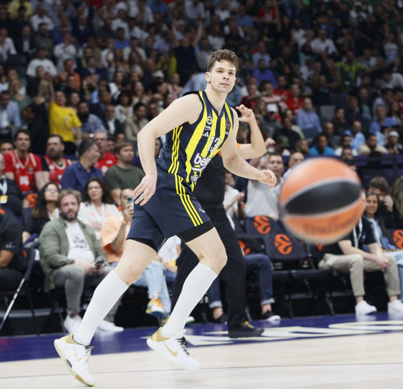 Fenerbahçelileri sevinçten çıldırtacak haber! Yıldız isim dünya devini reddetti! 3 yıllık anlaşma sağlandı - Resim: 4