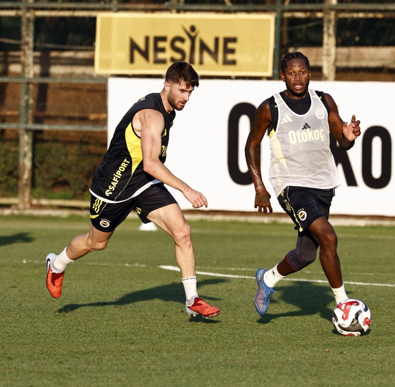 Fenerbahçe'nin yeni teknik patronu Tedesco gelir gelmez Ali Koç'tan tek 1  şey istedi! 25 milyon euroluk dünya yıldızı harekete hazır - Resim: 11