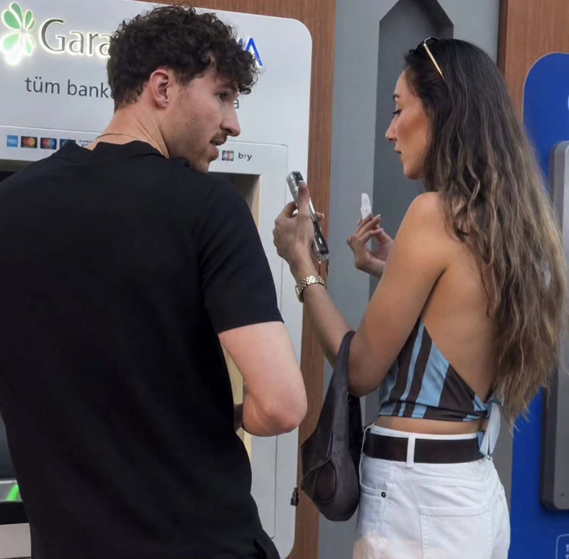 &Ouml;yle bir yerde yakalandılar ki... Hande Baladın- Onuralp Bitim aşkı belgelendi! - Resim: 4