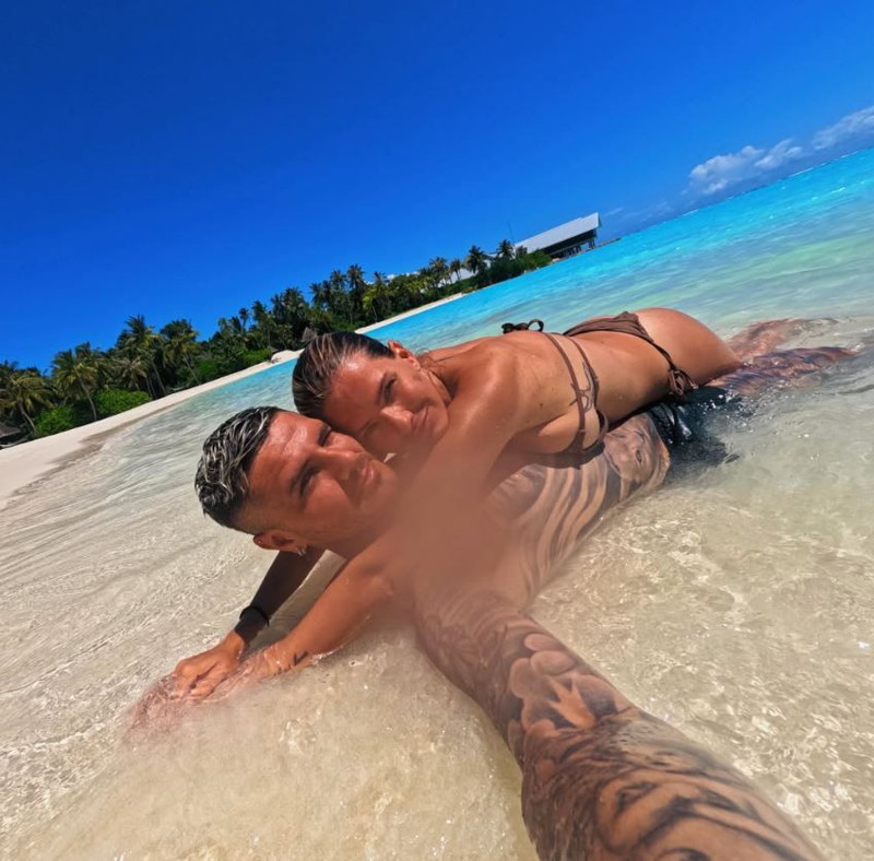 China Suarez çıplak bir şekilde poz verdi! Mauro Icardi sansürleyip paylaştı - Resim: 4