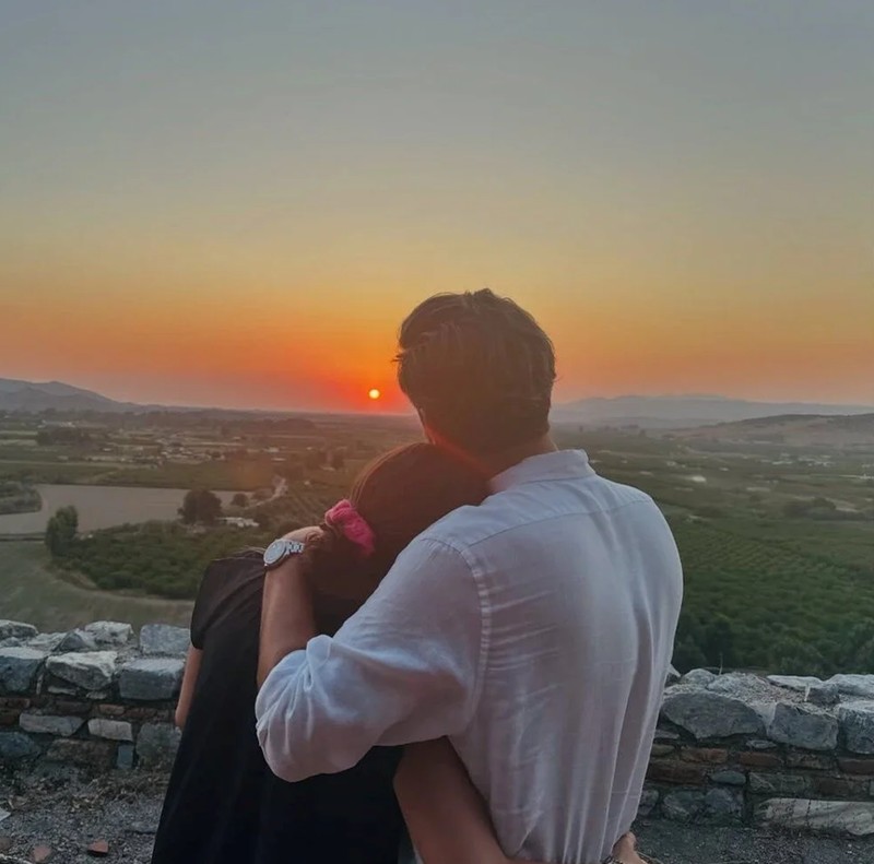 Neslihan Atagül'den eşi Kadir Doğulu'ya romantik kutlama: "Sen benim güvenli limanımsın" - Resim: 6
