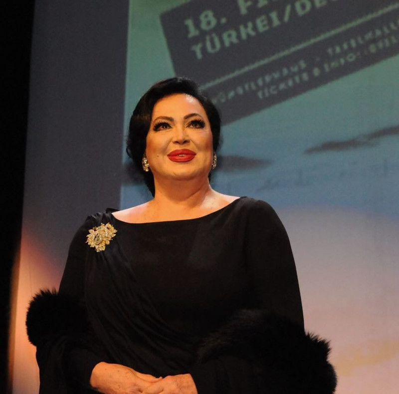 Yeşilçam'ın efsanesi Türkan Şoray'dan şaşırtan itiraf! "Elbette aldatıldım" diyerek anlattı - Resim: 3