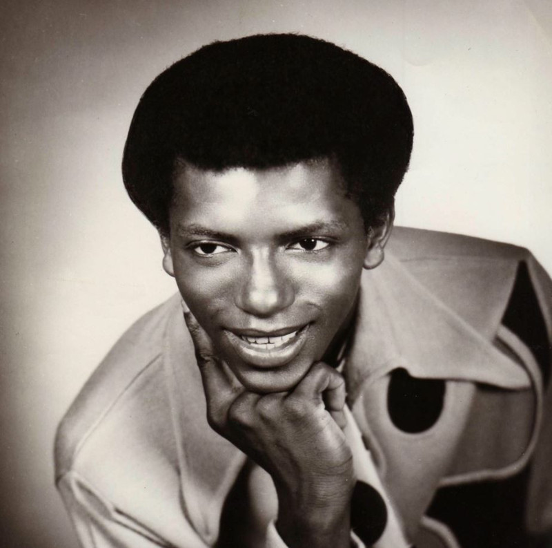 Bir döneme damgasını vurmuştu! Ünlü şarkıcı hayatını kaybetti - Resim: 7