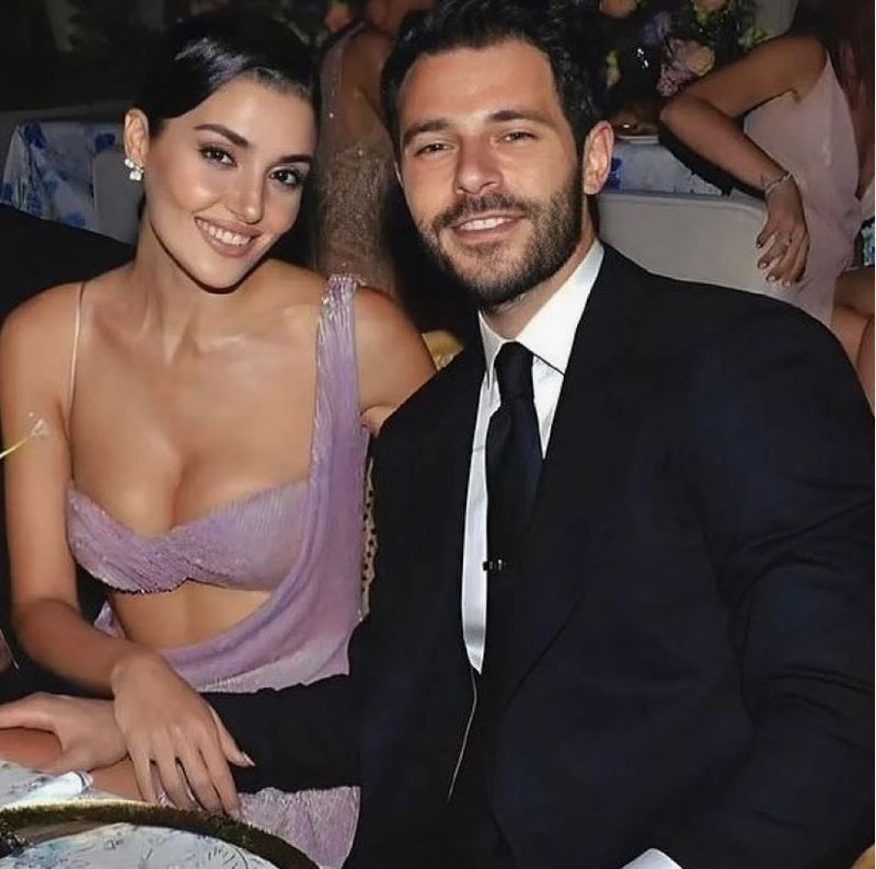 Hande Erçel Paris Moda Haftası'na damga vurdu! Yeni imajı ve iddialı tarzı büyük beğeni topladı - Resim: 2