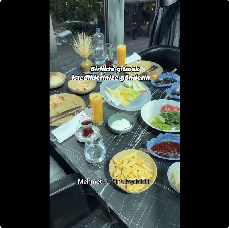 MasterChef jürisi Mehmet Yalçınkaya'nın restoranındaki serpme kahvaltı fiyatı gündem oldu! Sosyal medya kullanıcıları ikiye bölündü - Resim: 3