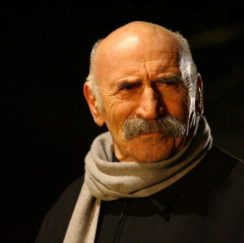 Usta oyuncu Tuncel Kurtiz'in evi ve oteli satışa çıkarıldı! Dudak uçuklatan fiyatı ortaya çıktı - Resim: 3