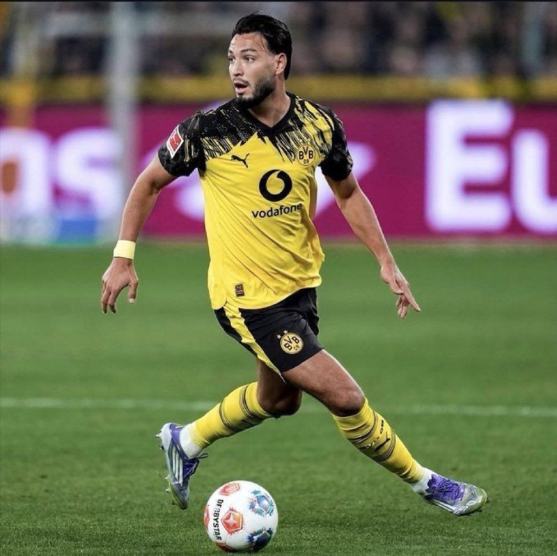 Okan Buruk transferini tercihini yaptı! Galatasaray yeni stoperini buldu! Dursun Özbek tüm şartları zorlayacak - Resim: 9