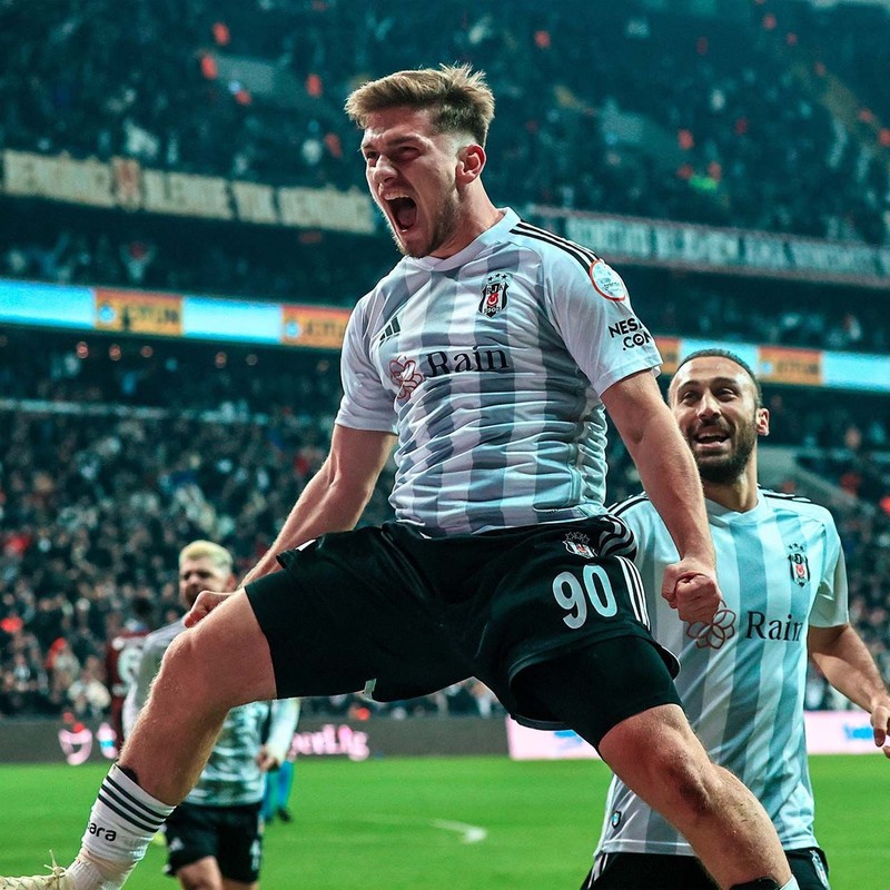 İngiliz basını duyurdu! Beşiktaş'ın gözbebeği Semih Kılıçsoy dünya devlerini peşine taktı! 6 İngiliz takımı transfer etmek istiyor - Resim: 6