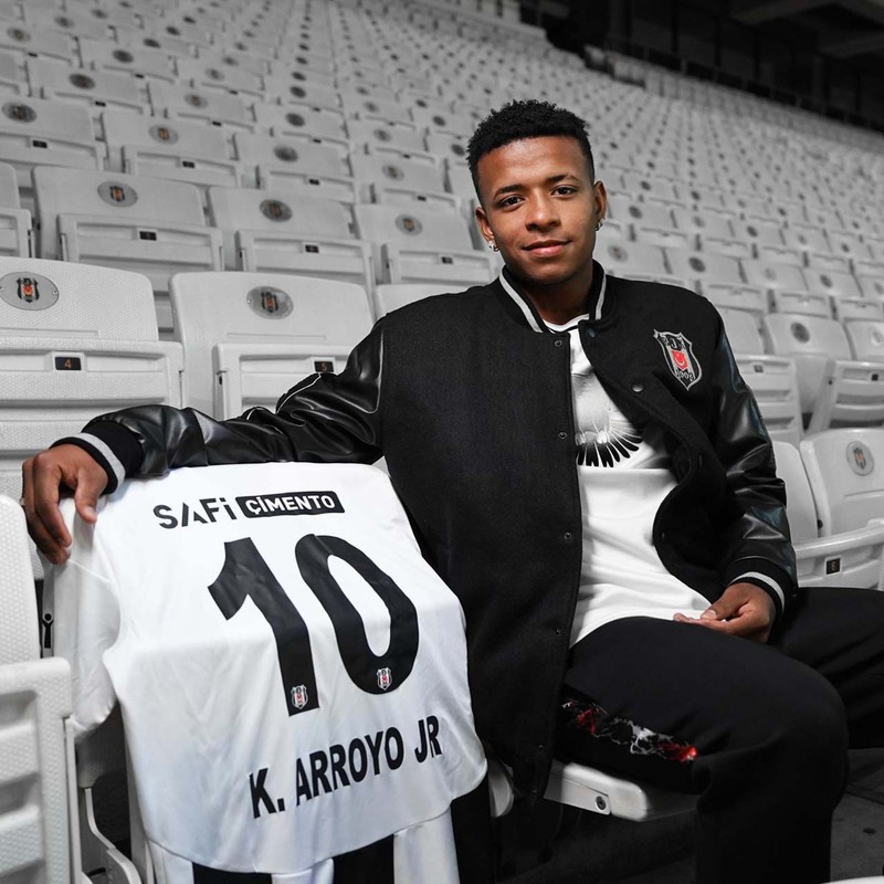 Transferi için 5.6 milyon euro ödemişti! Solskjaer’den Beşiktaşlıları kızdıran hamle! Göztepe maçında 1 saniye süre vermedi - Resim: 5