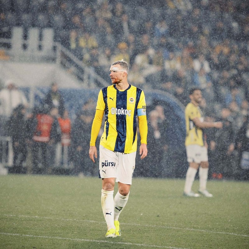 Fenerbahçe'den ayrılacak ilk futbolcu belli oldu! Kaçan şampiyonluğun faturası 4.2 milyon euroluk yıldıza kesildi! Sezon sonu gidiyor - Resim: 5