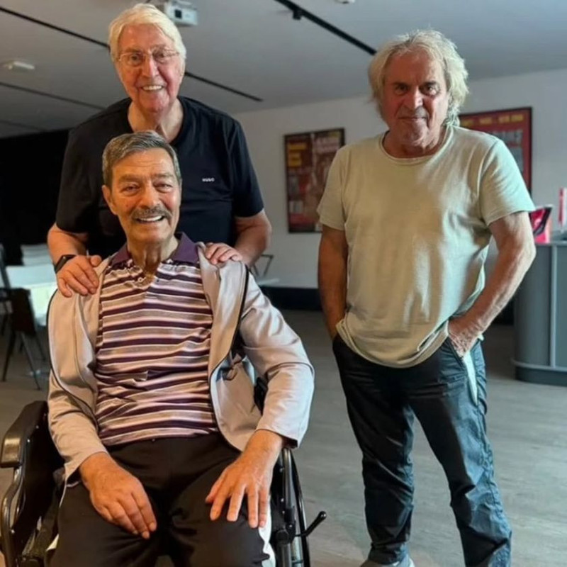 Beyin damarına pıhtı atmıştı! Yeşilçam'ın efsanesi Kadir İnanır'ın son hali ortaya çıktı - Resim: 4