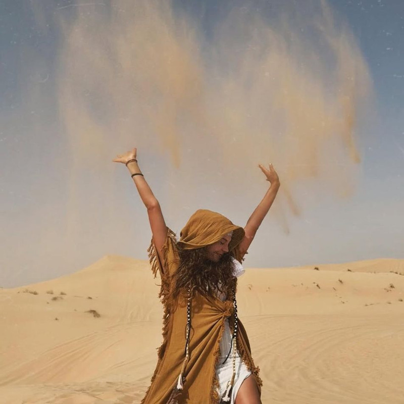 Ebru Şahin'in yeni tatil rotası belli oldu! Abu Dhabi çöllerinde pozlar verdi! - Resim: 5